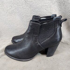 UGG Shoes Womens Size 11 Black Leather Cobie Chelsea Ankle Boots